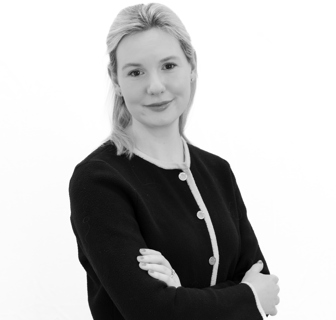 Laura Outhwaite 3